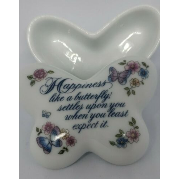 Avon Vintage - 1974 Avon Butterfly Fantasy White porcelain trinket box - Picture 2 of 5